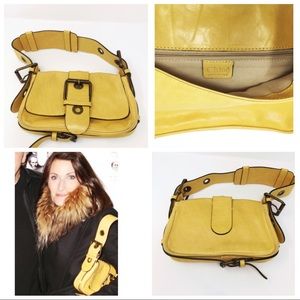 Chloé
Hardware Yellow Leather Shoulder Bag